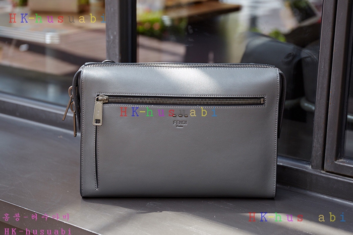 �ڹ̷��ޡ� ��� �Ż� ũ�ν��� F0448-2