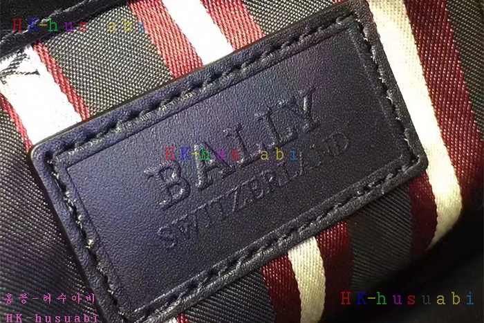 �ڹ̷��ޡ� �߸� ������ ũ�ν��� BL700170-2