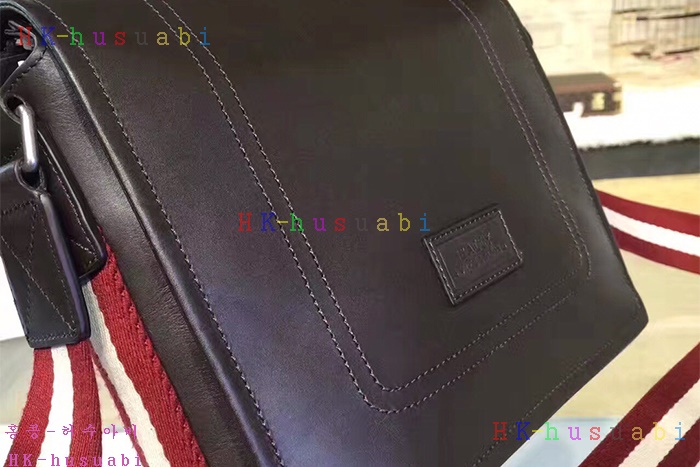 �ڹ̷��ޡ� �߸� ������ ũ�ν��� BL700170
