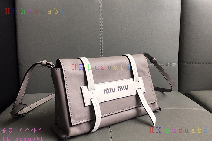 �ڹ̷��ޡ� �̿�̿� �ΰ� �÷� ����� MU 5BD075-2