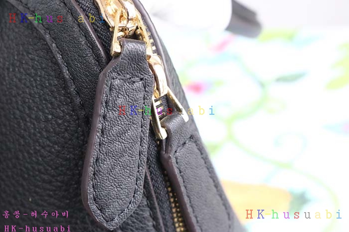 NEW 2018SS  ���� �̴ϵ� ��Ʈ�� GU 449661-2