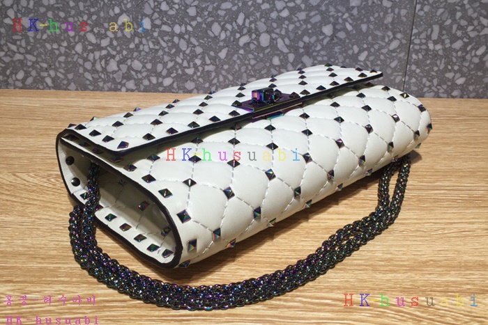 �ڹ̷��ޡ� �߷�Ƽ�� �����͵� ü�ι�  V 0137-9