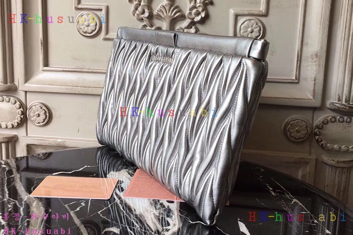 �ڹ̷��ޡ� �̿�̿� ���׶� Ŭ��ġ  RP0390-2