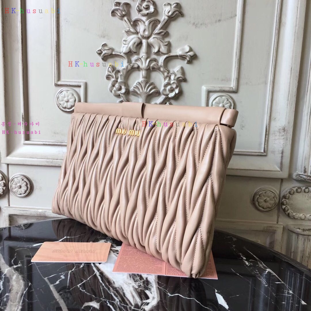�ڹ̷��ޡ� �̿�̿� ���׶� Ŭ��ġ  RP0390-4