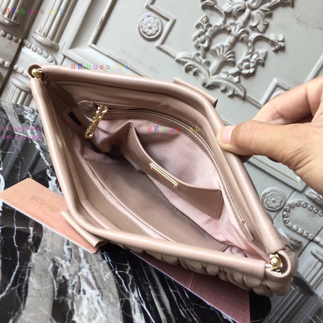 �ڹ̷��ޡ� �̿�̿� ���׶� Ŭ��ġ  RP0390-4