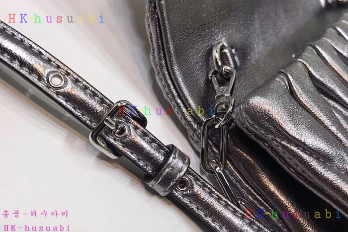 �ڹ̷��ޡ� �̿�̿� ���׶� Ŭ��ġ������  MM 5BH017