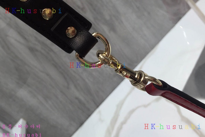 �ڹ̷��ޡ� �߷�Ƽ�� ���� ���ι� V 0978