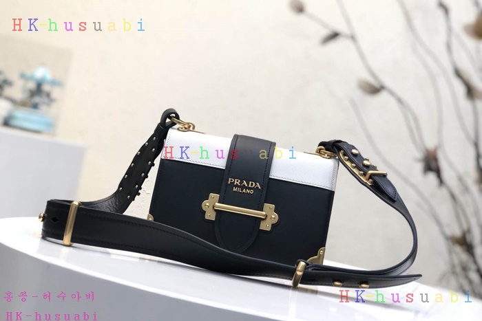 �ڹ̷��ޡ� ����� ī�̿��� P 1BD045-2