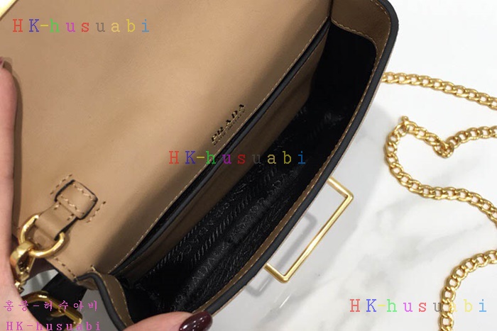 �ڹ̷��ޡ� ����� ī�̿� ���� ��Ʈ�� P 1BL004#-5