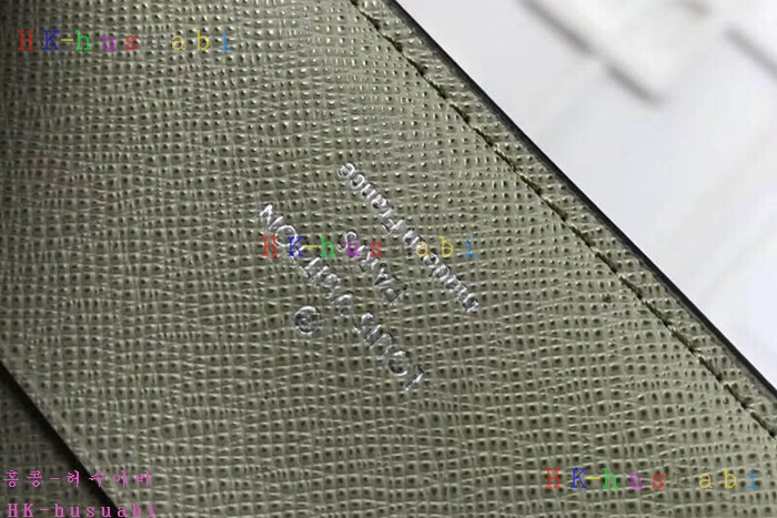 �ڹ̷��ޡڷ��̺��� ��Ƽ�� ���� LV M30572