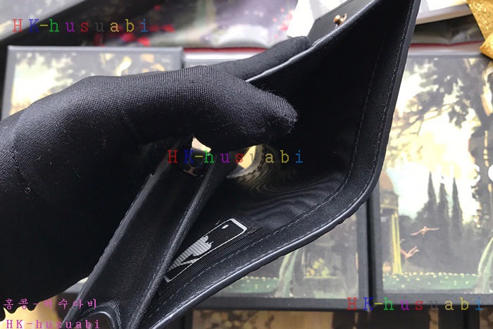 �ڹ̷��ޡ� ���� LA������ ��ġ ������ GU 547789-2