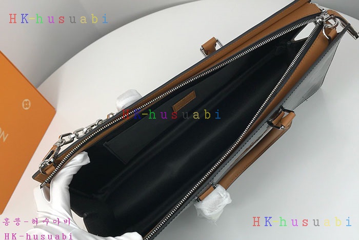 �ڹ̷��ޡ� 2019SS ���̺��� ũ���� ��帮�� LV M44371-5