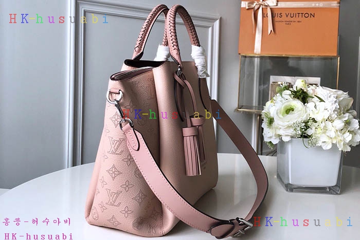 �ڹ̷��ޡ� ���̺��� �Ͽ�޾� ũ�ν��ٵ� ��Ʈ�� LV M55030