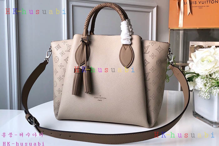 �ڹ̷��ޡ� ���̺��� �Ͽ�޾� ũ�ν��ٵ� ��Ʈ�� LV M55031