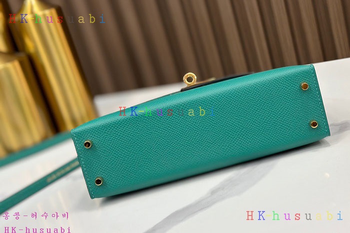 �ڹ̷��ޡڿ����޽� �̸� �̴�  H 9668220-8 �ü���